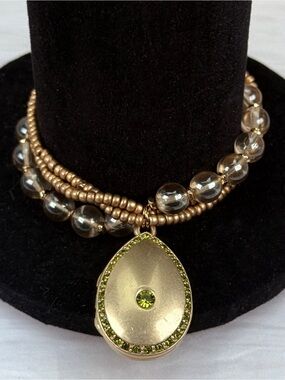 Vintage Goldtone Beaded Stretch Bracelet Teardrop Locket Green Accents